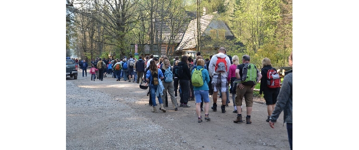 Wejście do Dol. Kościeliskiej (02.05.2014) / fot. Jan Krzeptowski